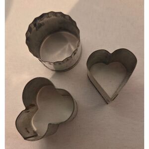 Vintage Canape Hors D’oeuvre Cutter Set Metal Cookie Cutters Tin